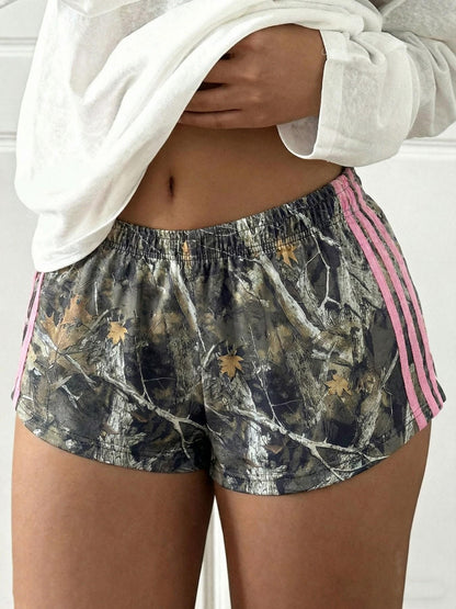 Women's Summer Camo Print Shorts, Casual Loose-Fitting Elastic Waist, Side Striped Design, Outdoor Wear, Daily Use, Womenswear Style