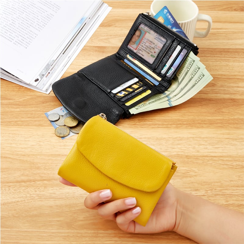 Last Day 49% Off🔥 Pebble Leather Wallet - Buy 2 Get Free Shipping Today